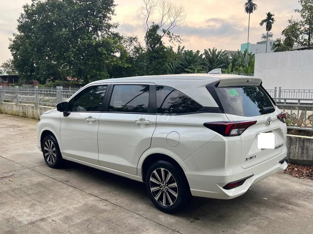 Toyota Avanza Premio 2024 photo 5