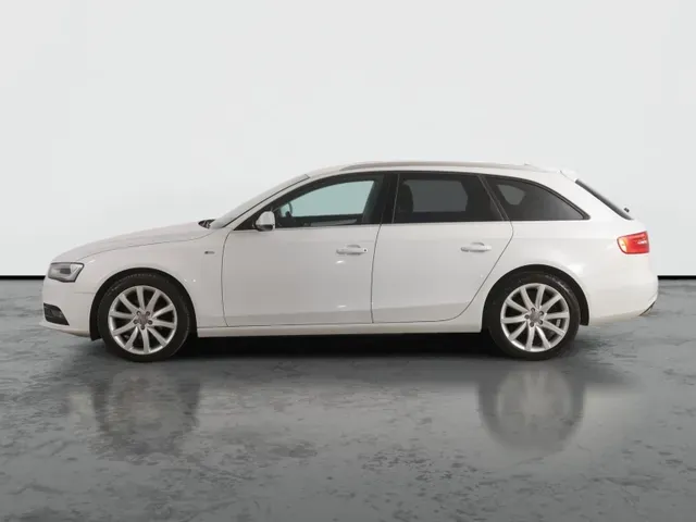 Audi A4 Avant 2013 photo 2