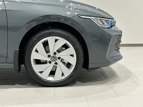Volkswagen Golf I 2026 photo 4