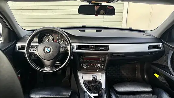 BMW 325I 2009 photo 5