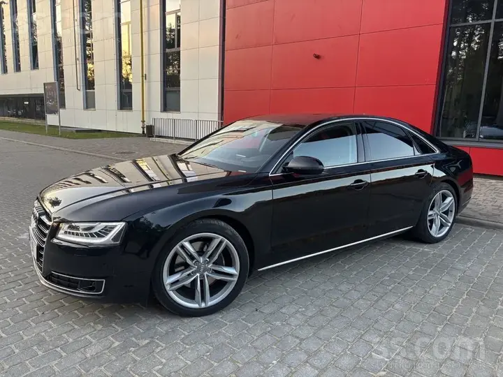 Audi A8 2016 photo 2