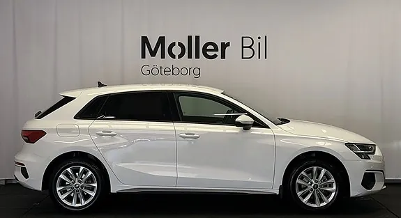 Audi A3 2024 photo 2