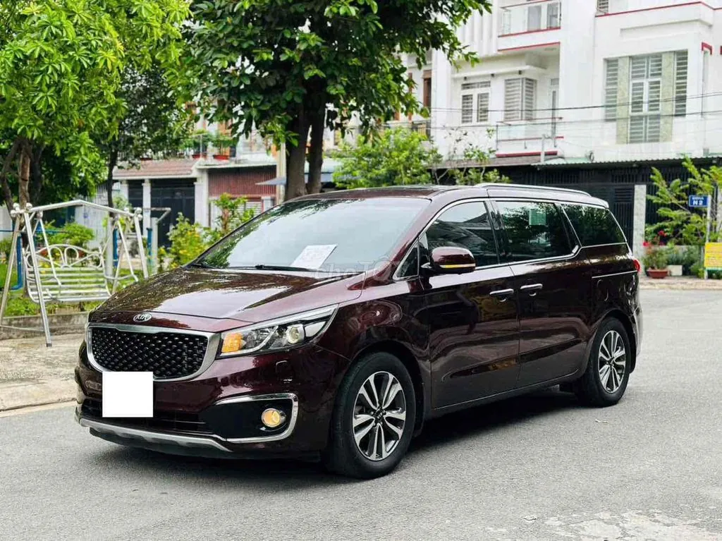 Kia Sedona 2016 photo 2