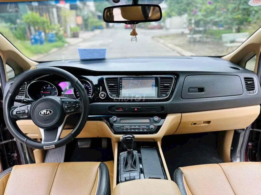 Kia Sedona 2016 photo 3