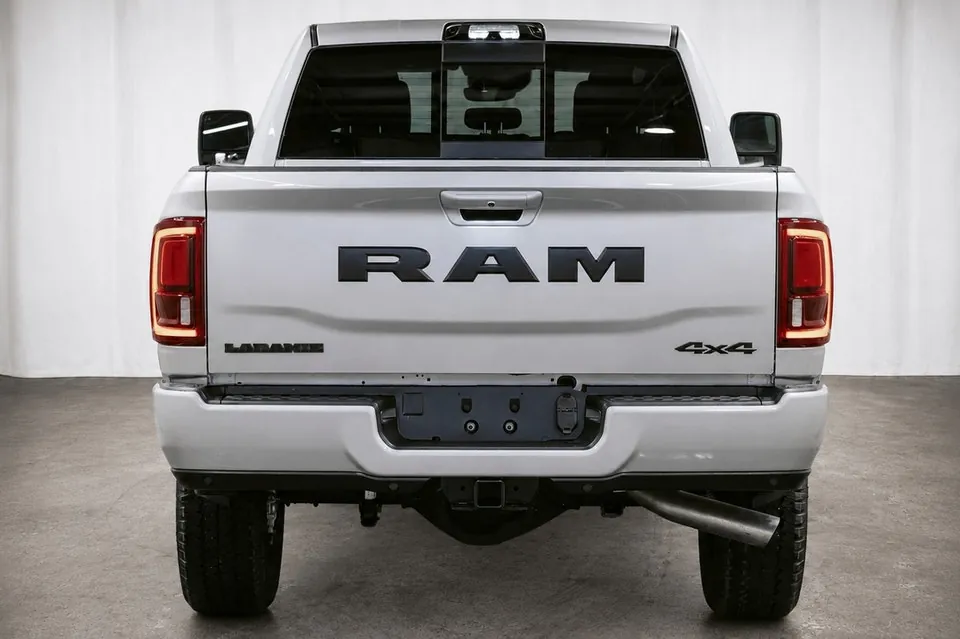 Ram 3500 Laramie 2026 photo 5