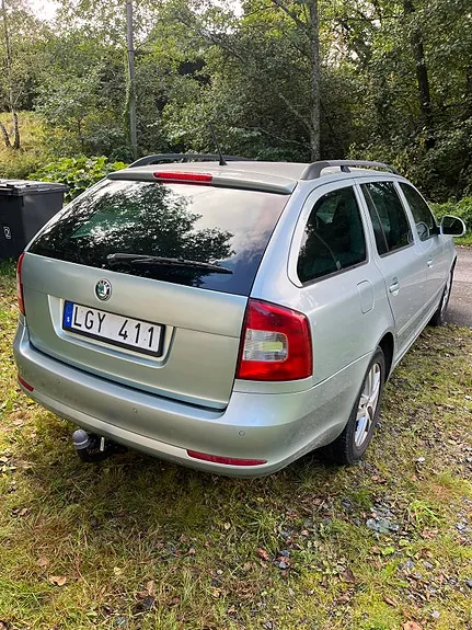 Skoda Octavia 2011 photo 4