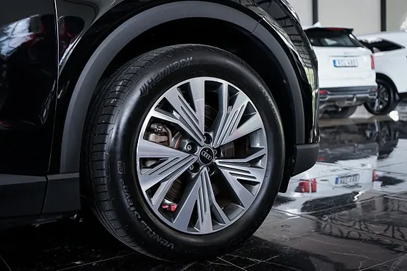 Audi Q4 E-Tron 2023 photo 5