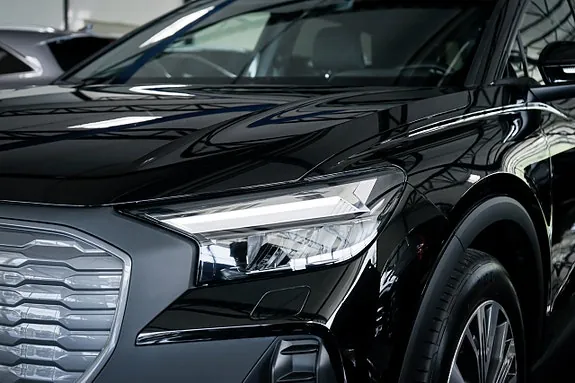 Audi Q4 E-Tron 2023 photo 4