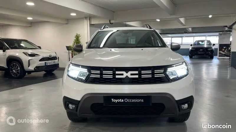 Dacia Duster 2023 photo 2