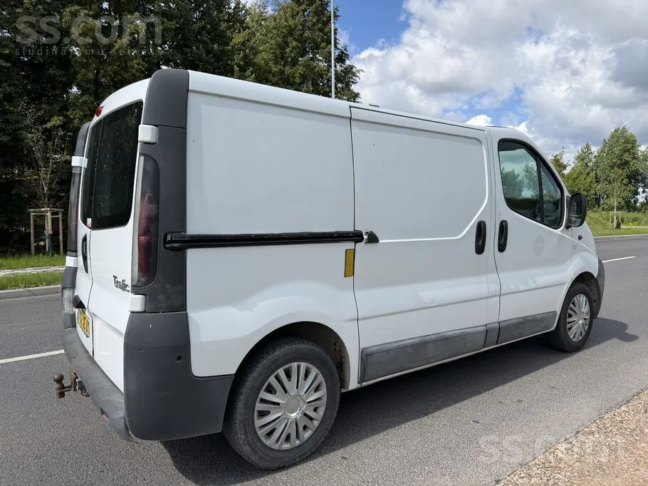 Renault Trafic 2003 photo 3