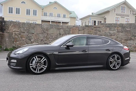 Porsche Panamera 4S 2012 photo 3