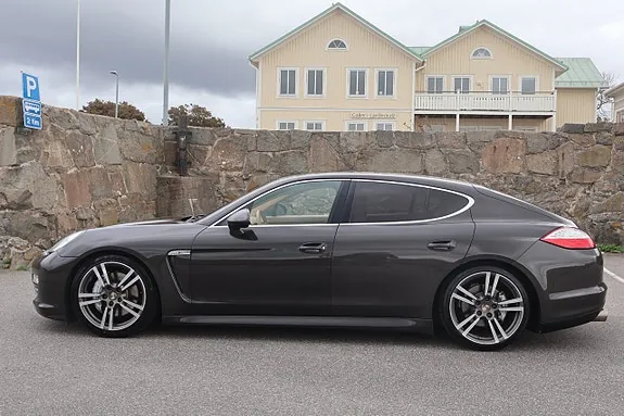 Porsche Panamera 4S 2012 photo 4