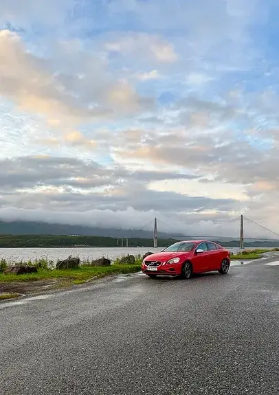 Volvo S60 2012 photo 2