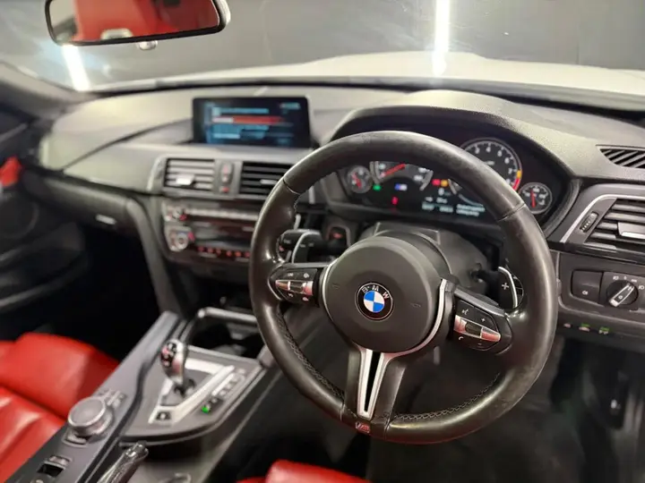 BMW M4 2017 photo 3