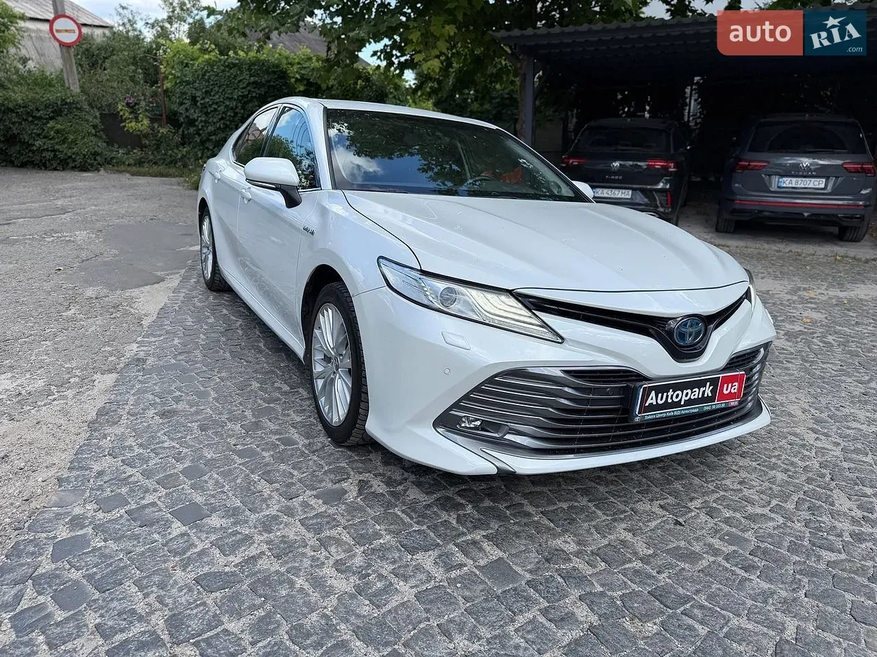 Toyota Camry 2019 photo 3