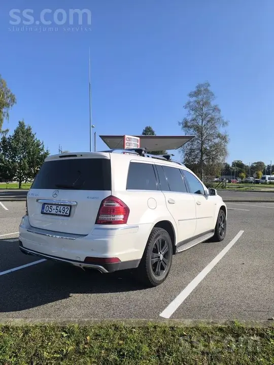 Mercedes-Benz Gl350 2011 photo 3