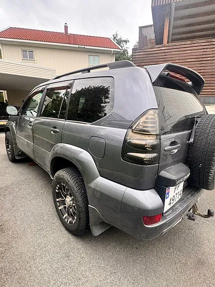 Toyota Land Cruiser 2003 photo 2