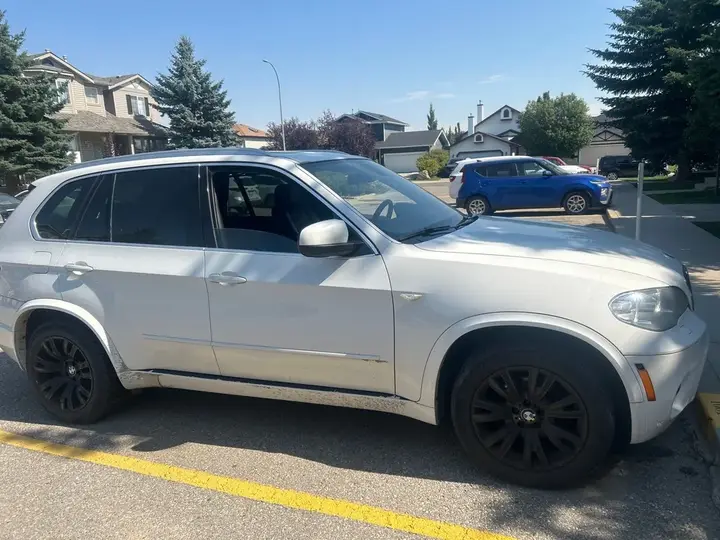 BMW X5 2013 photo 2