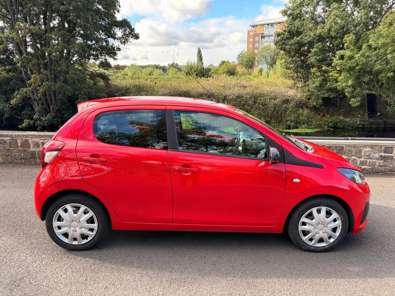 Peugeot 108 2014 photo 2