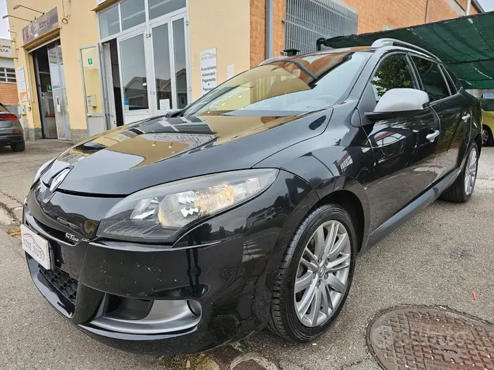 Renault Megane 2012 photo 2