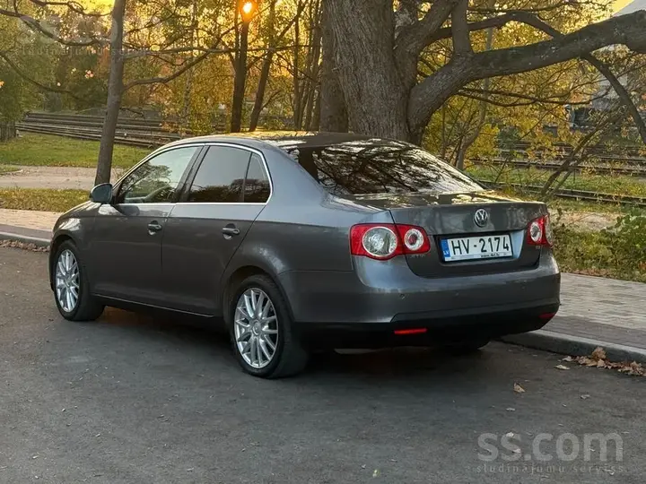 Volkswagen Jetta 2005 photo 3