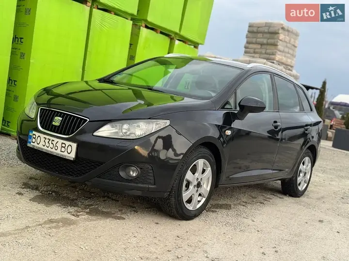 Seat Ibiza 2011 photo 2