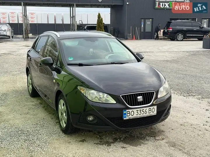 Seat Ibiza 2011 photo 4