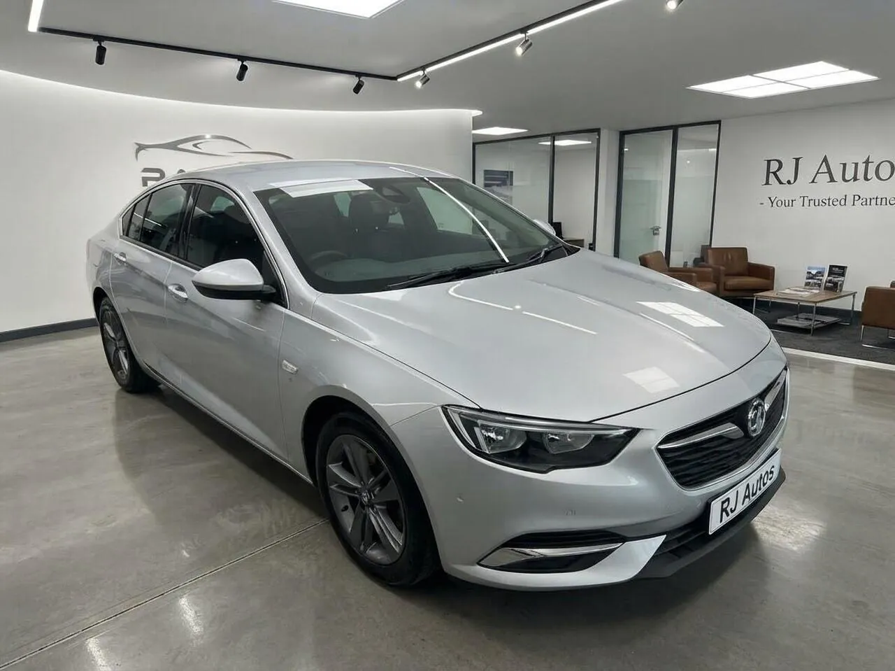 Vauxhall Insignia 2017 photo 3