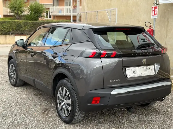 Peugeot 2008 2021 photo 4