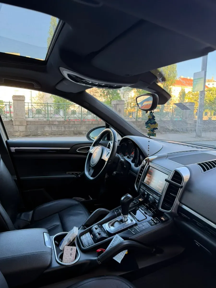 Porsche Cayenne 2012 photo 3