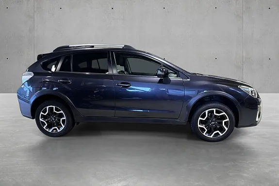Subaru Xv 2016 photo 2