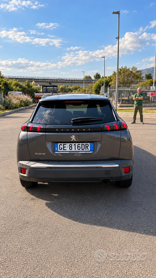 Peugeot 2008 2021 photo 5