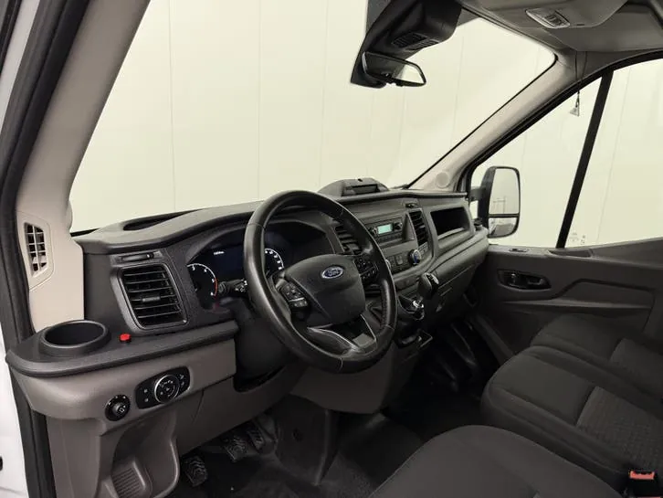 Ford Transit 2022 photo 3