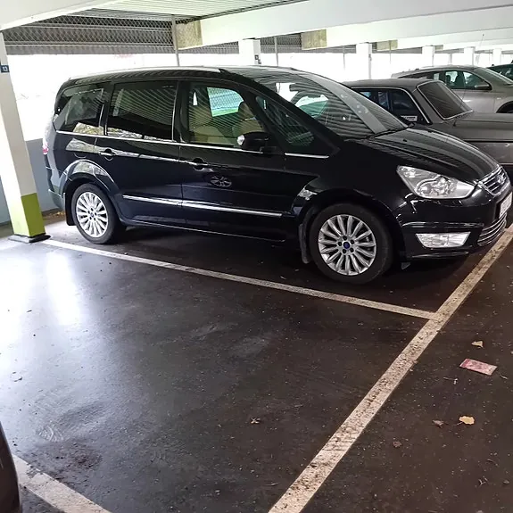 Ford Galaxy 2011 photo 2