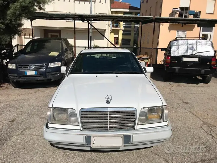 Mercedes-Benz 200 Ce Coupé 1992 photo 2