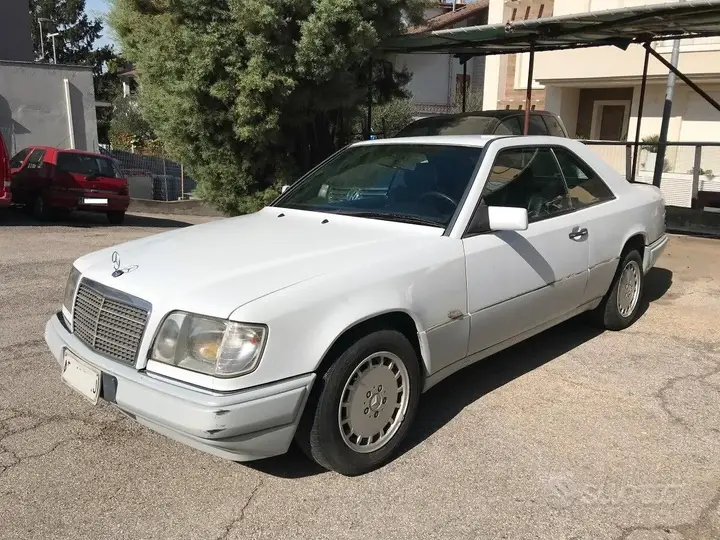 Mercedes-Benz 200 Ce Coupé