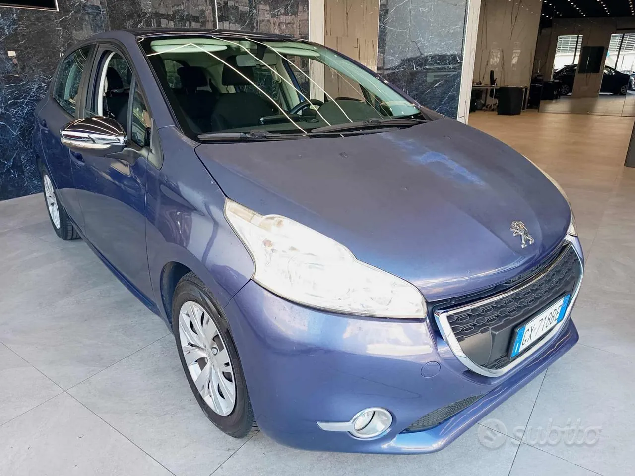 Peugeot 208 2013 photo 2