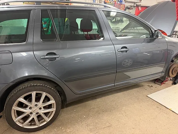 Skoda Octavia 2008 photo 5
