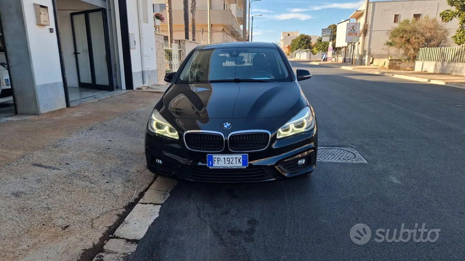 BMW 2 Series Active Tourer 2016 photo 2