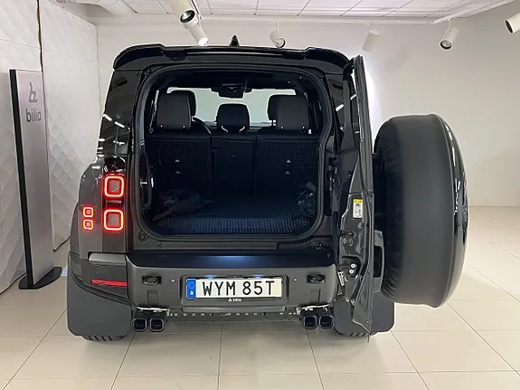 Land Rover Defender 110 2026 photo 4