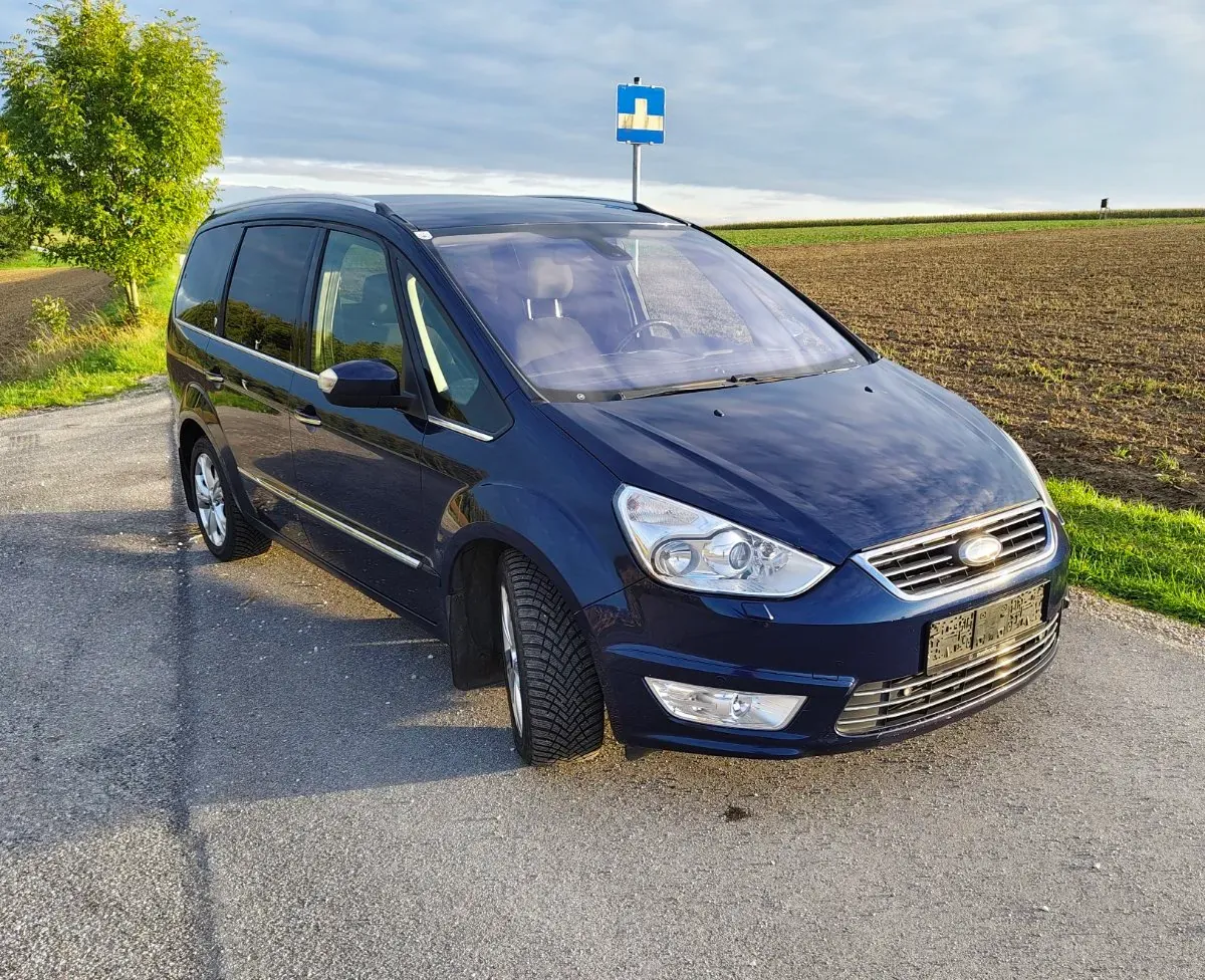 Ford Galaxy 2010 photo 2
