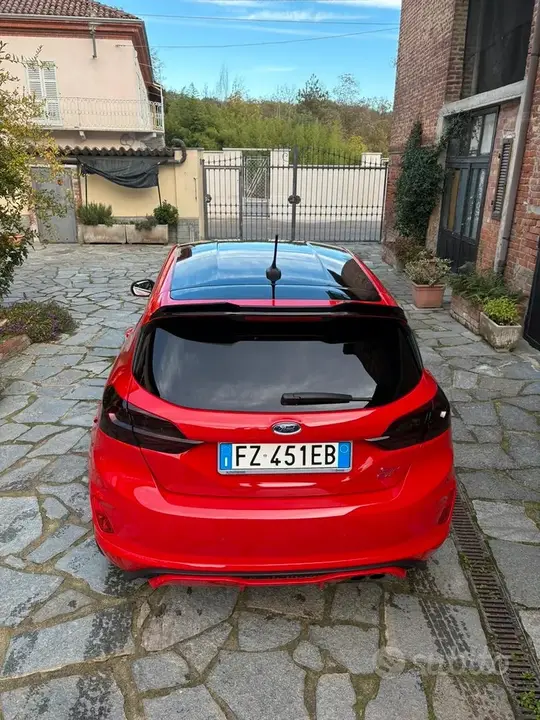 Ford Fiesta 2019 photo 2