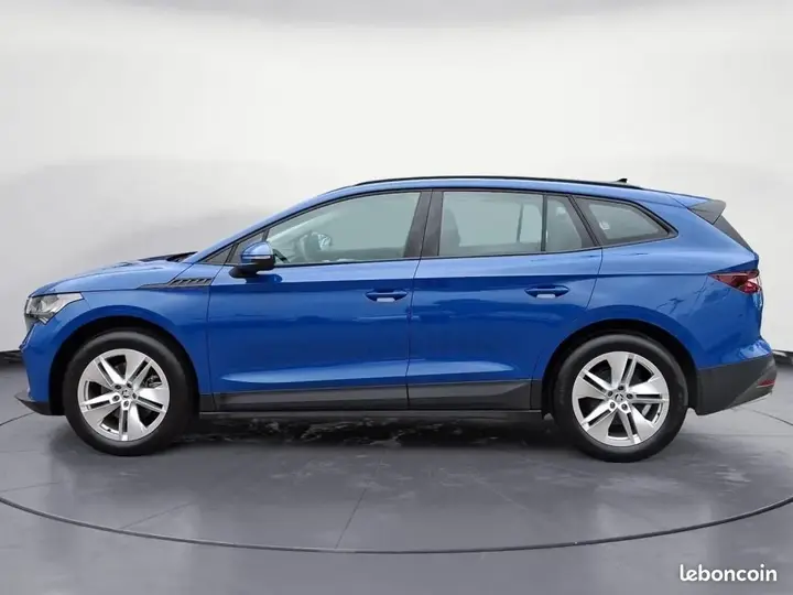 Skoda Enyaq 2023 photo 3