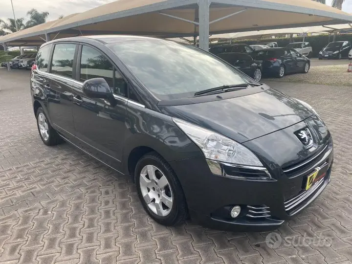 Peugeot 5008 2013 photo 2