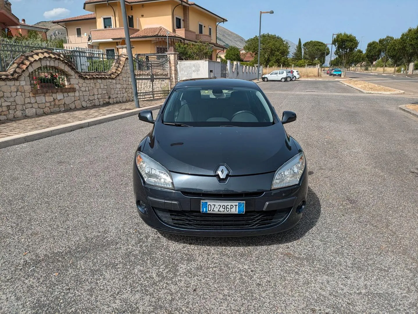 Renault Megane 2010 photo 4