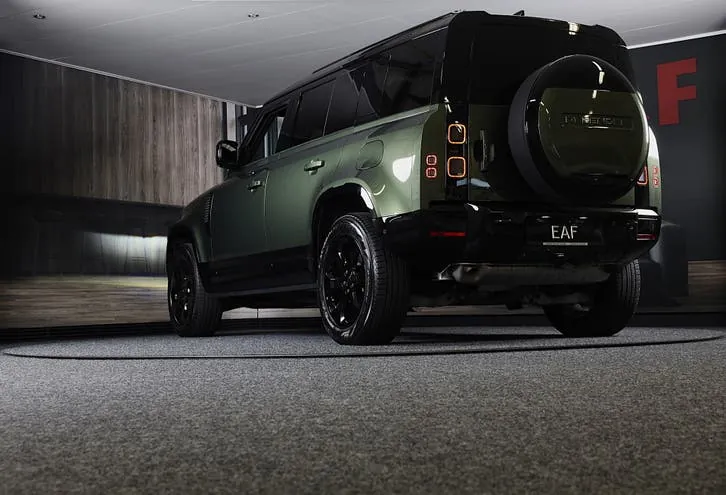 Land Rover Defender 2025 photo 3