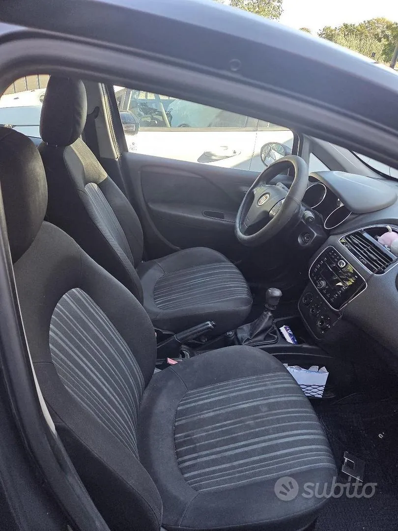 Fiat Punto 2012 photo 5