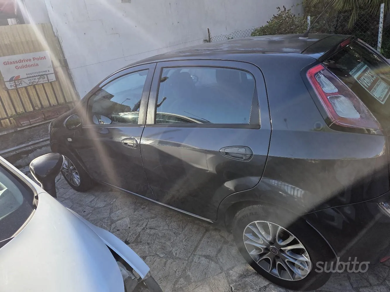 Fiat Punto 2012 photo 2