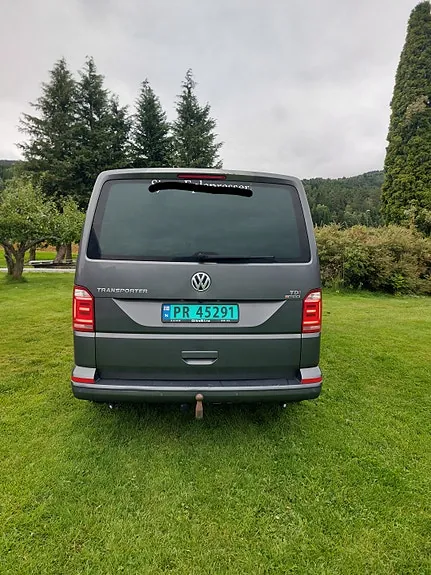 Volkswagen Transporter 2018 photo 2