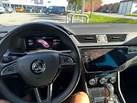 Skoda Superb 2020 photo 5